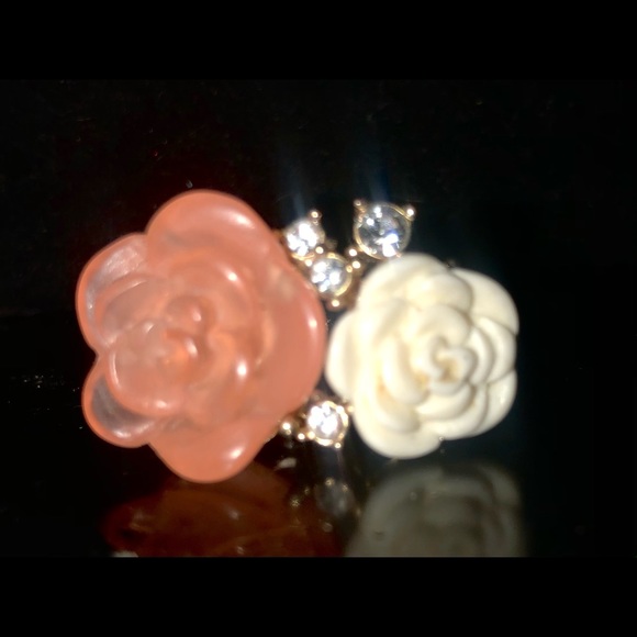 Ring - Picture 3 of 3